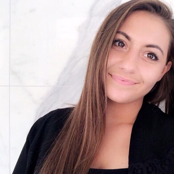 Beatrice Tudosa - Picture 1 of 2